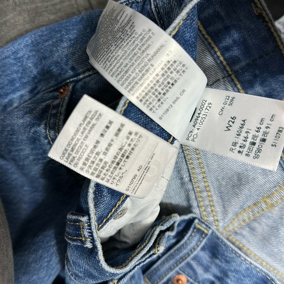 Levi’s Low Pro Women’s Straight Jeans NWOT W26 Inseam 30.5” - Picture 5 of 6